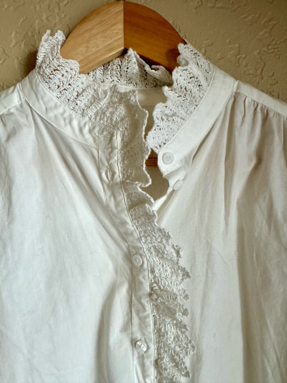 Sezane White Cotton Lace-Trim Button Front Blouse